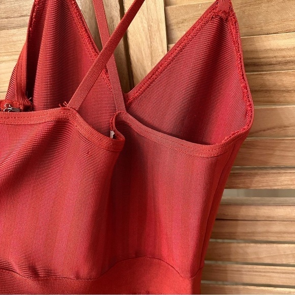 HOUSE OF CB Devi Jumpsuit Red Bandage Side Zip On Stretch V Neck Size S - Picture 4 of 11